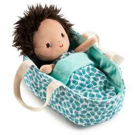 Baby Ari in reiswiegje