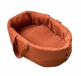Poppendraagmand Caramel Mousseline (36 cm)